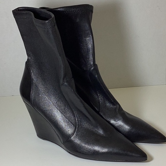 Stuart Wedge 85 Sock Bootie (Women)
Stuart Weitzman - Picture 11 of 14